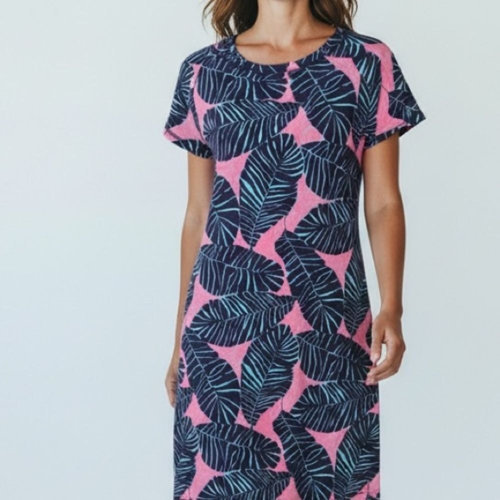Lilly Pulitzer Pink and Navy Leaf Print Dress in Size Small